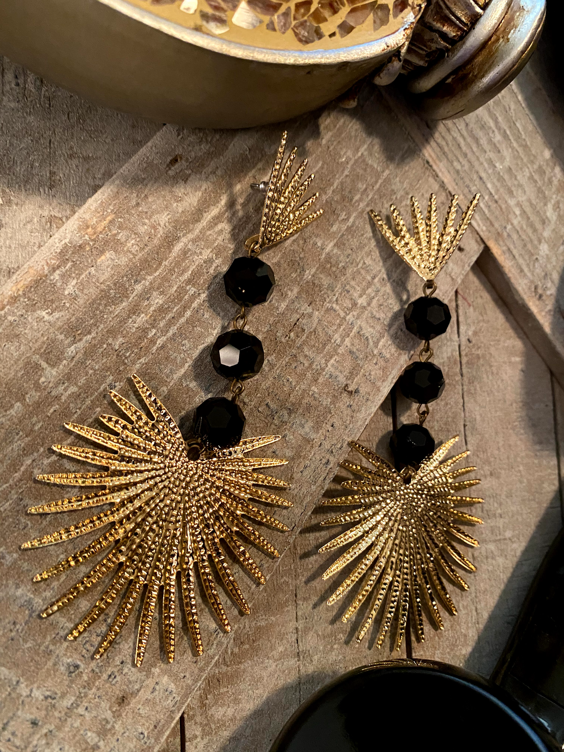 Becoming 70's Funk Retro Fan Earrings