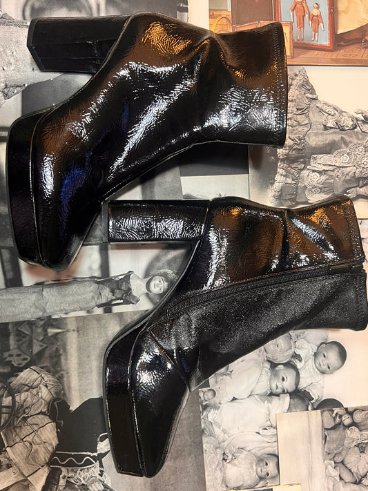 Pre-Loved Black Sassy Funky Boots