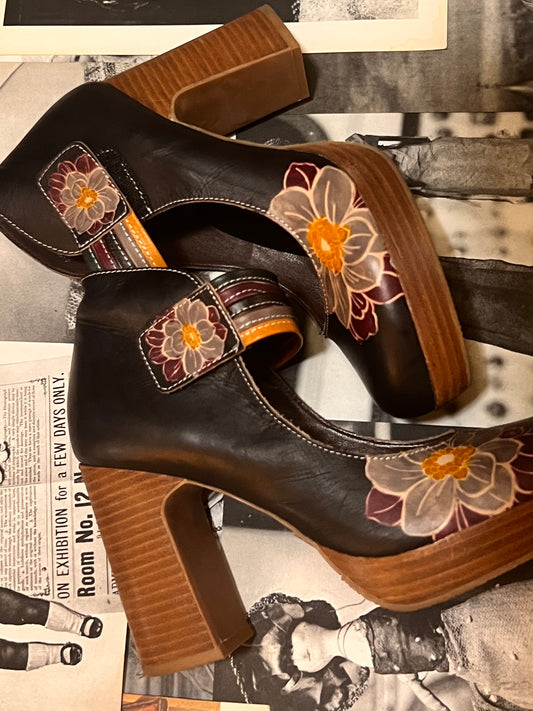 Pre-Loved Artsy Baby Doll Shoe