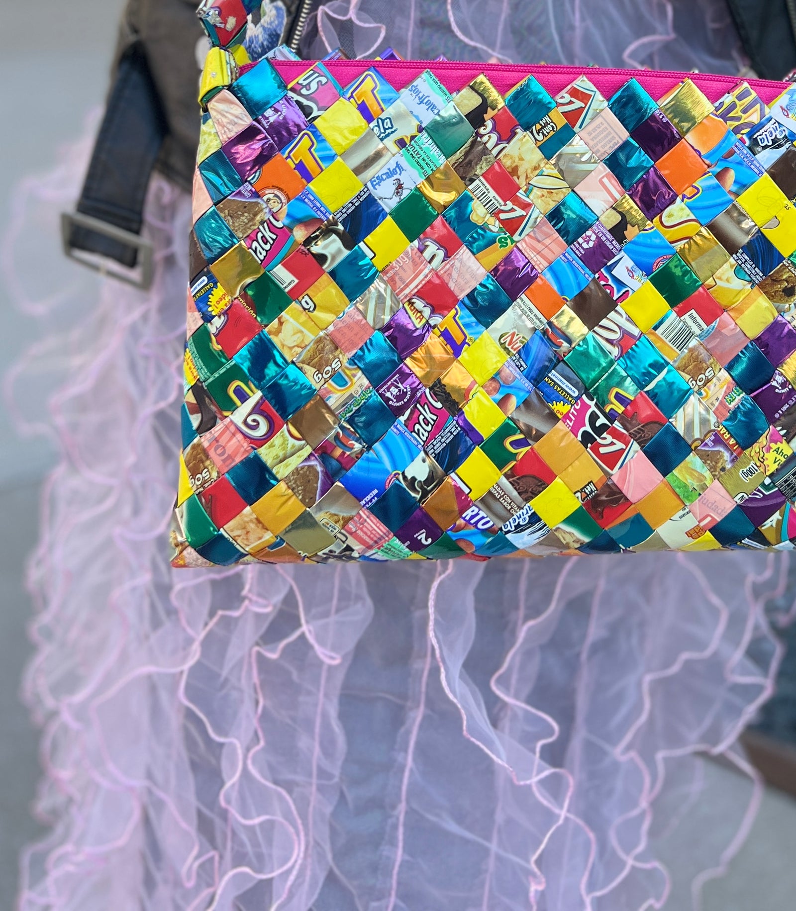 Upcycled coffee sachet / Plastic wrapper purse #handmadecraft - YouTube