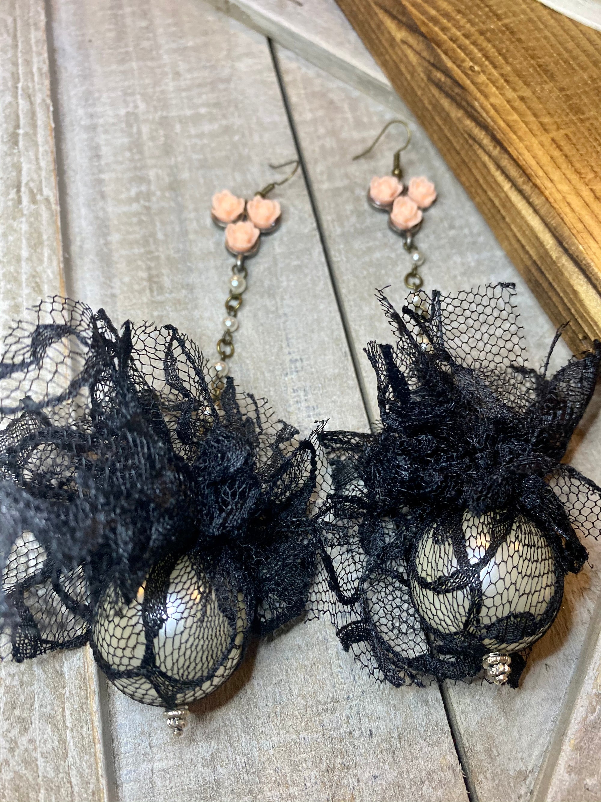 Black Gothic Lace Pearl Dangle Earrings / Victorian Women Jewelry